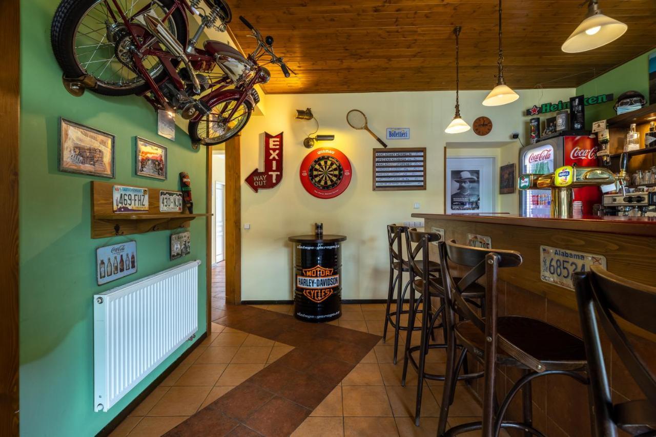 Rodos - Cafe Konukevi