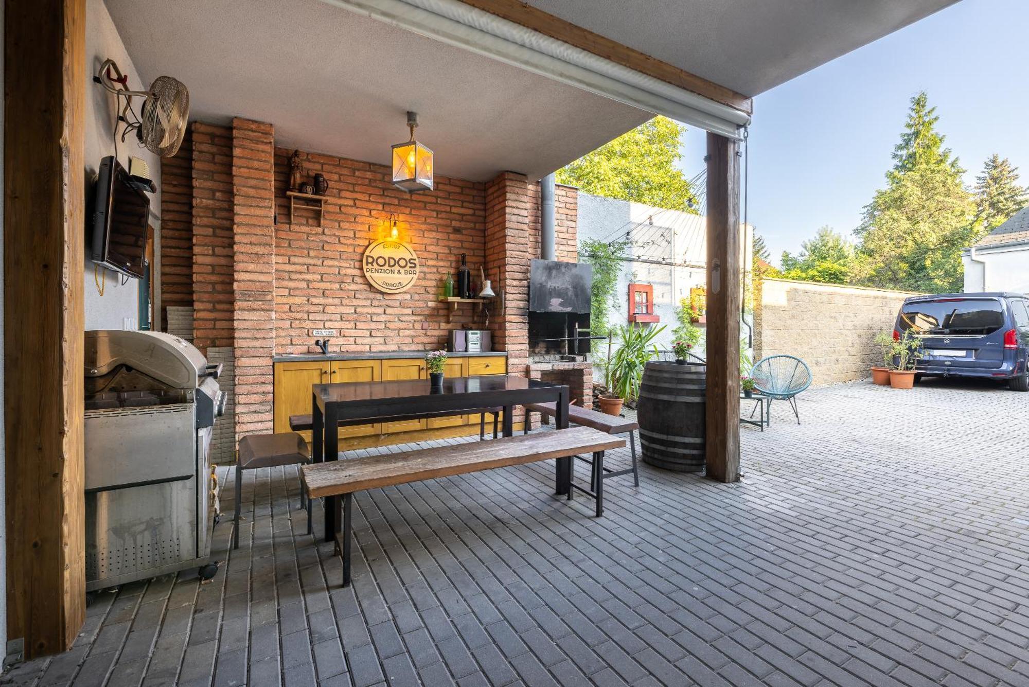 Rodos - Cafe Konukevi